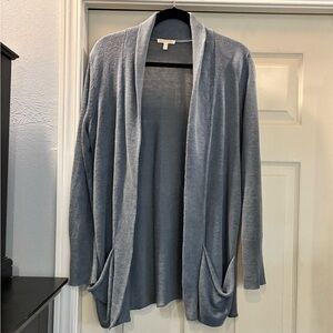 Eileen Fisher EUC linen shawl collar in a gorgeous dusty blue. Soft linen. Love!